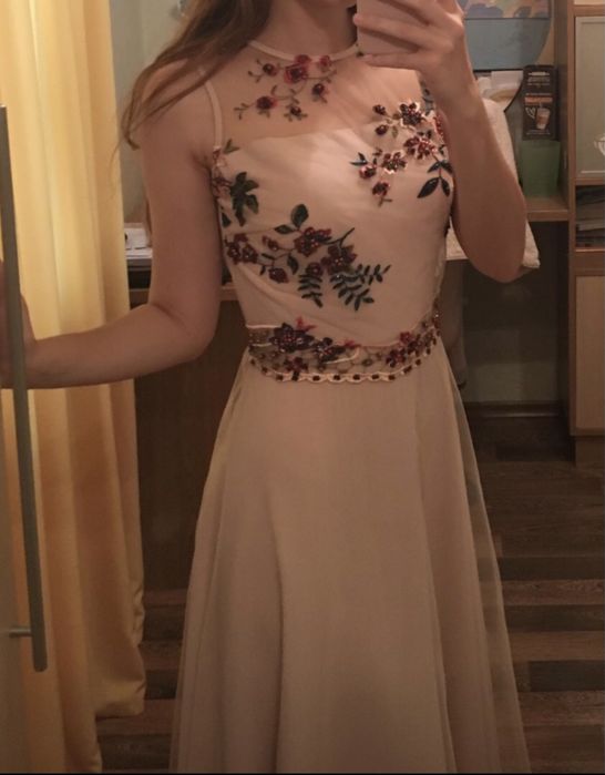 Платье на выпускной бежевое с бисером вуаль кремовое