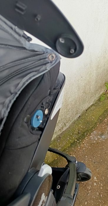 Carrinho convertível em trio com isofix