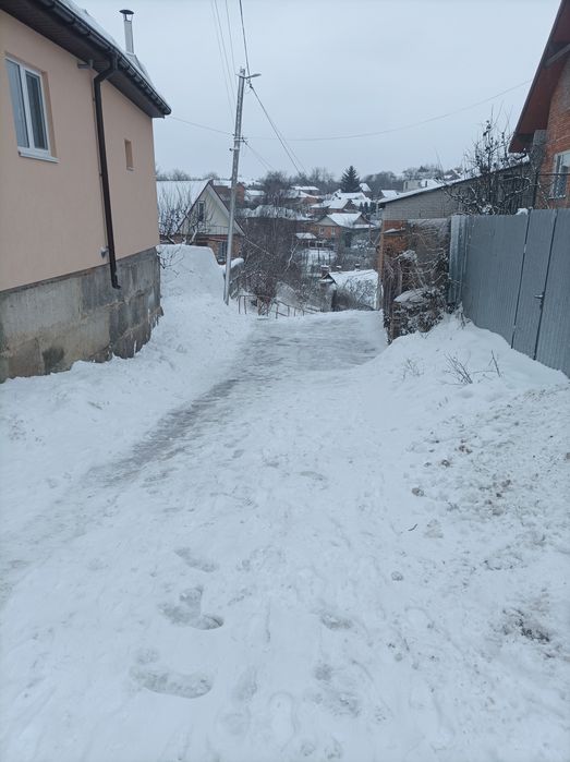 Прибирання снігу !