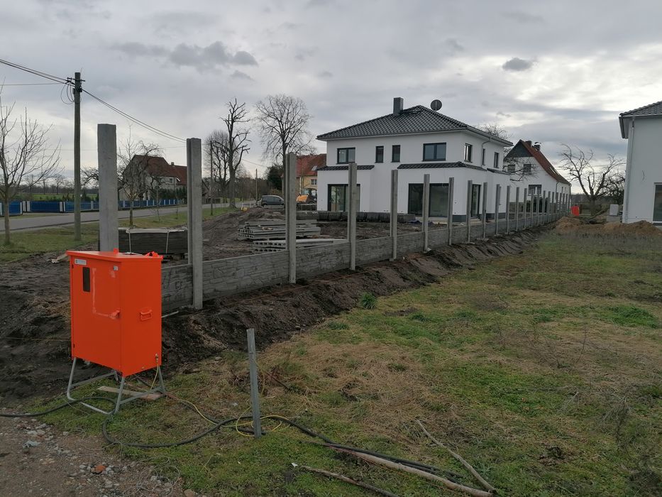 Ogrodzenia betonowe montaż przęsła dwu stronę