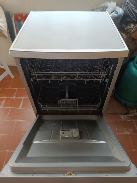 Máquina de lavar louça nova Midea para venda