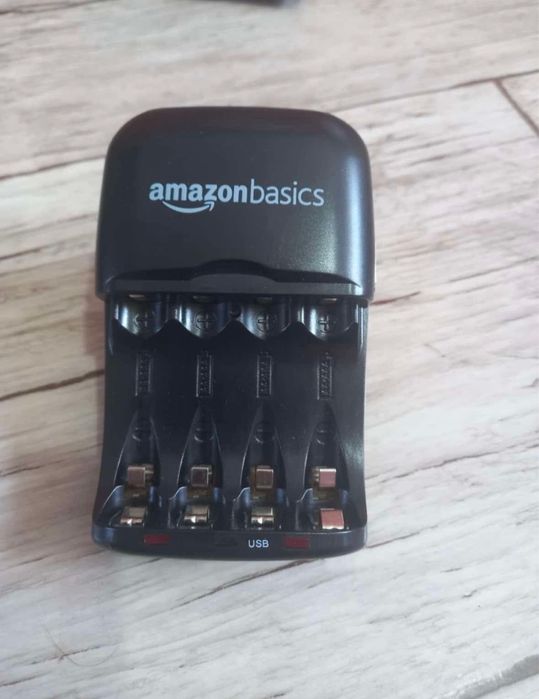 Ładowarka Amazon V3299USBEU 4 AA, AAA
