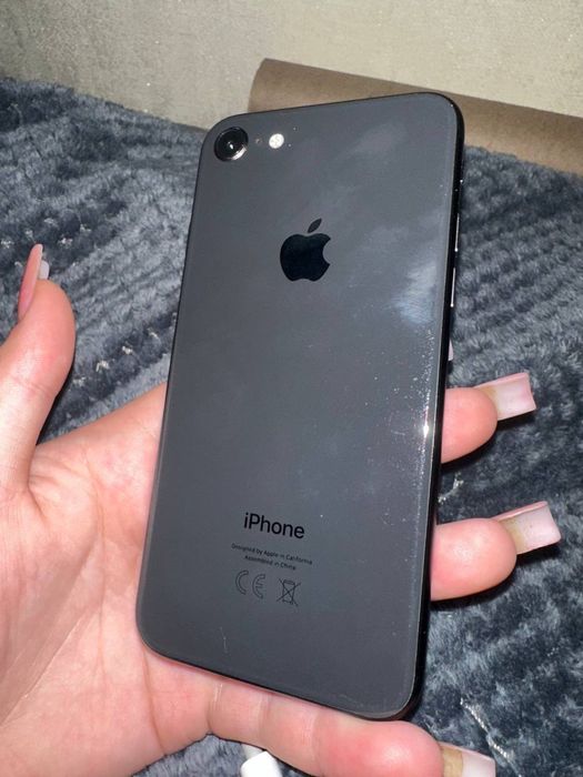 айфон 8,64 gb,100% акамулятор