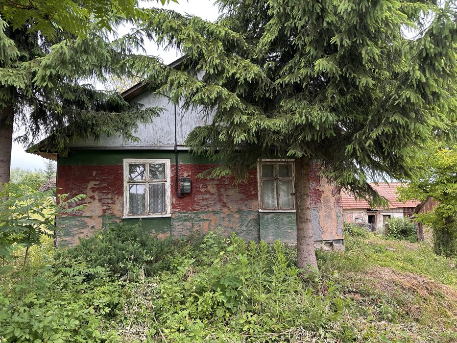 Продається будинок Підключене світло (три фази), газ,город і сад