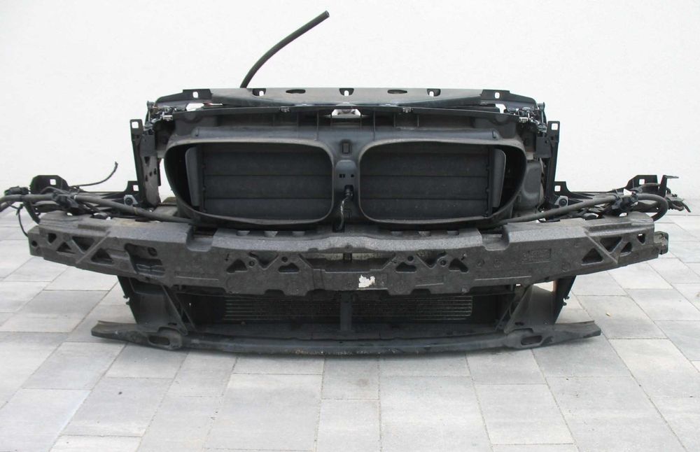 BMW 5 F10 F11 lift pas przedni kompletny 2,0d chłodnice wentylator