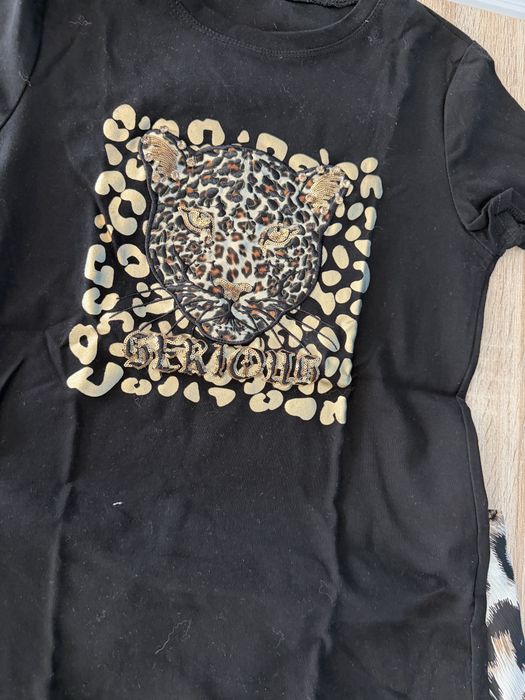 Comjunto 2 tshirt e saia malha fria padrao animal