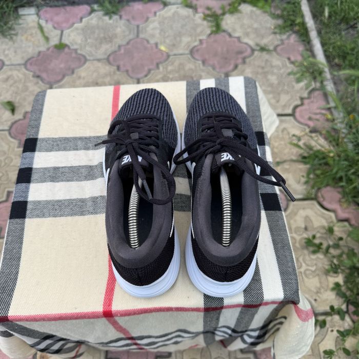 Кроссовки Nike Revolution 4 Grey, 40 размер, Оригинал, Кросівки