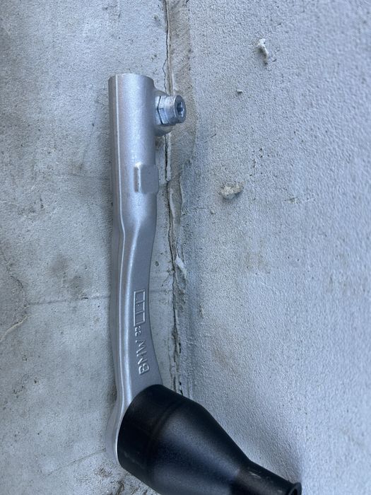 Рульовий накінечник  bmw ix нова без пробігу ліва