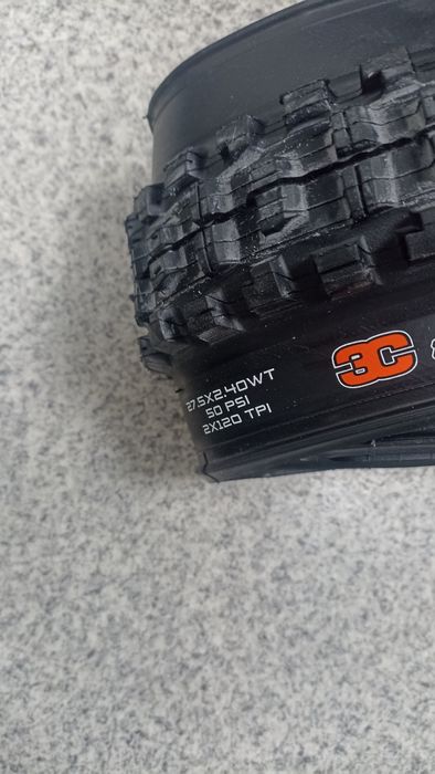 Opona Maxxis Minion DHR II 27,5 x 2.40 DD 3C WT TR nowa