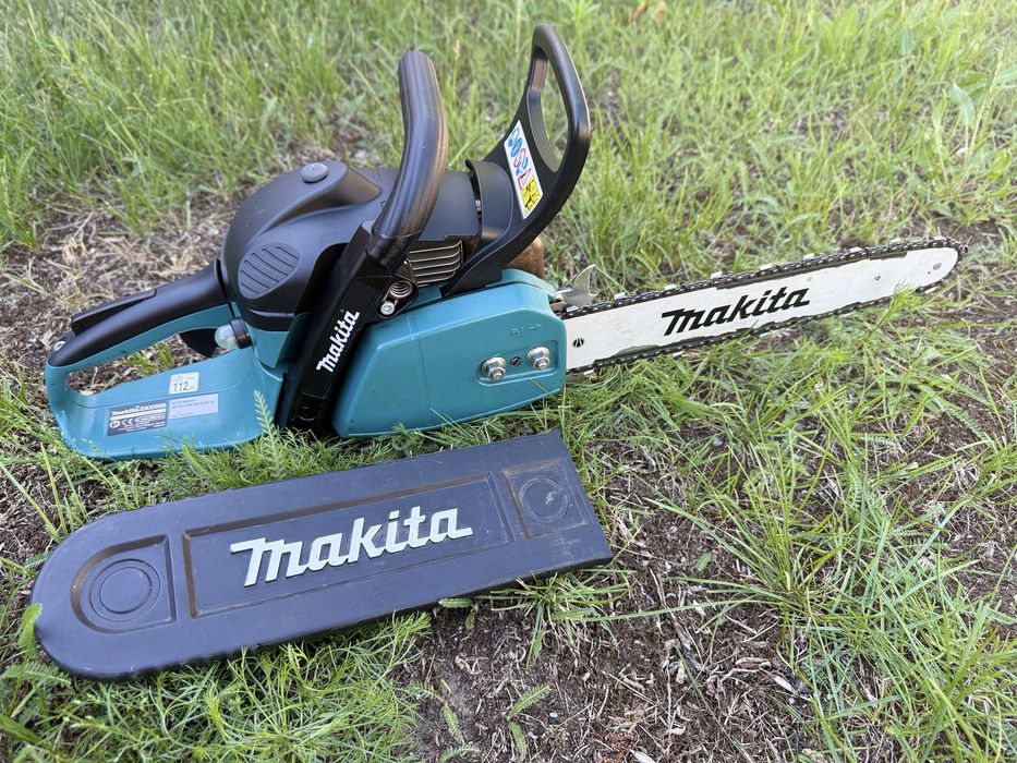 Spalinowa Makita pila lańcugowa EA3200S sprawna używana