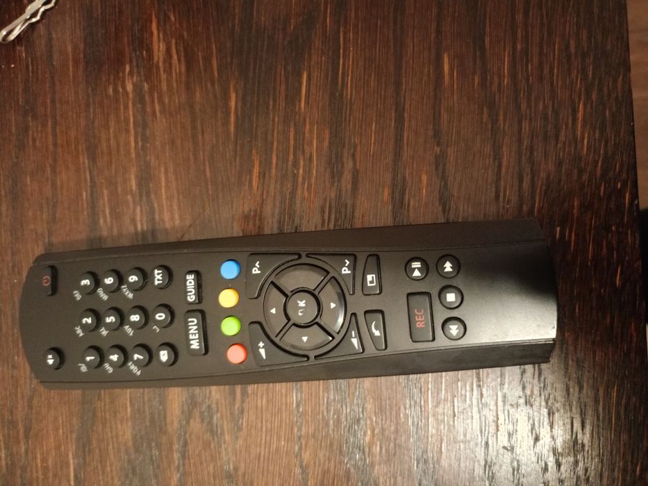 pilot  do dekoderów telewizyjnych sieci Netia