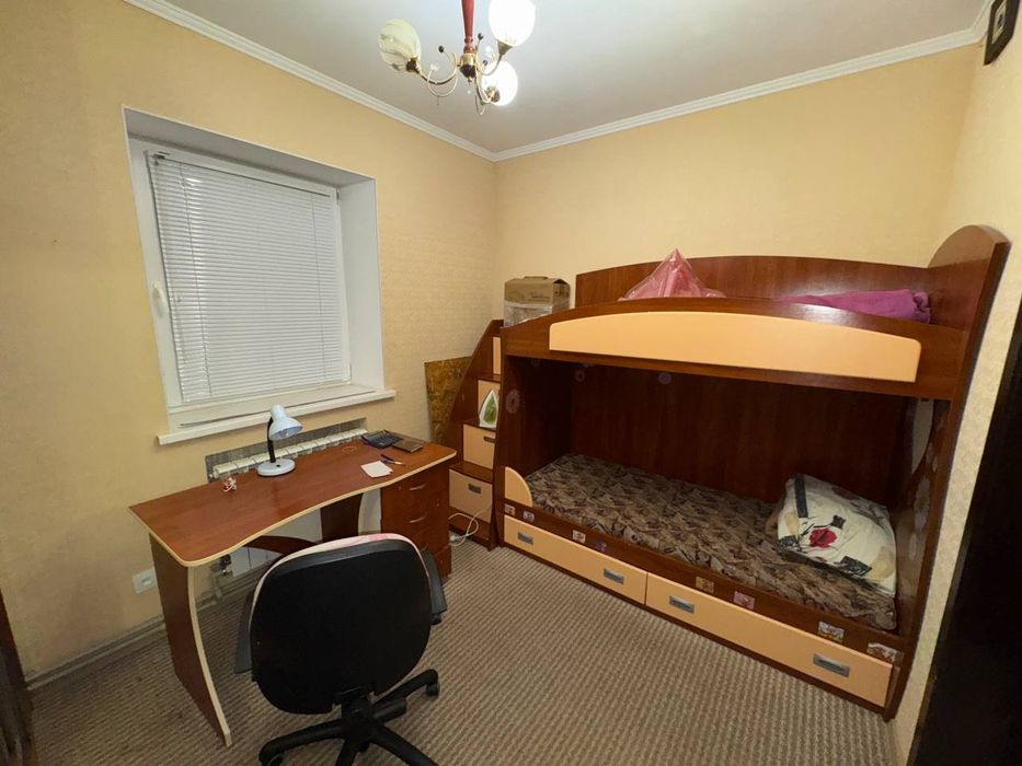 Дом на Ясногорке 4 комнаты до 6 человек не более.