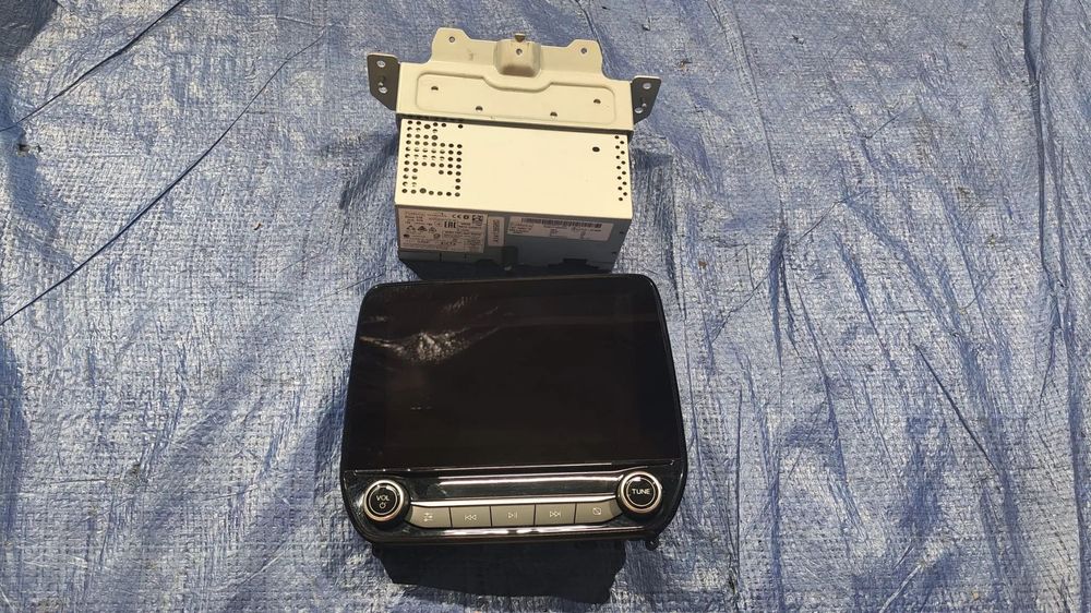 RADIO NAWIGACJA WYŚWIETLACZ EKRAN KOMPLET ZESTAW K1BT-18B955-FD L1BT-18D804-HF FORD FIESTA MK8 PUMA MK2