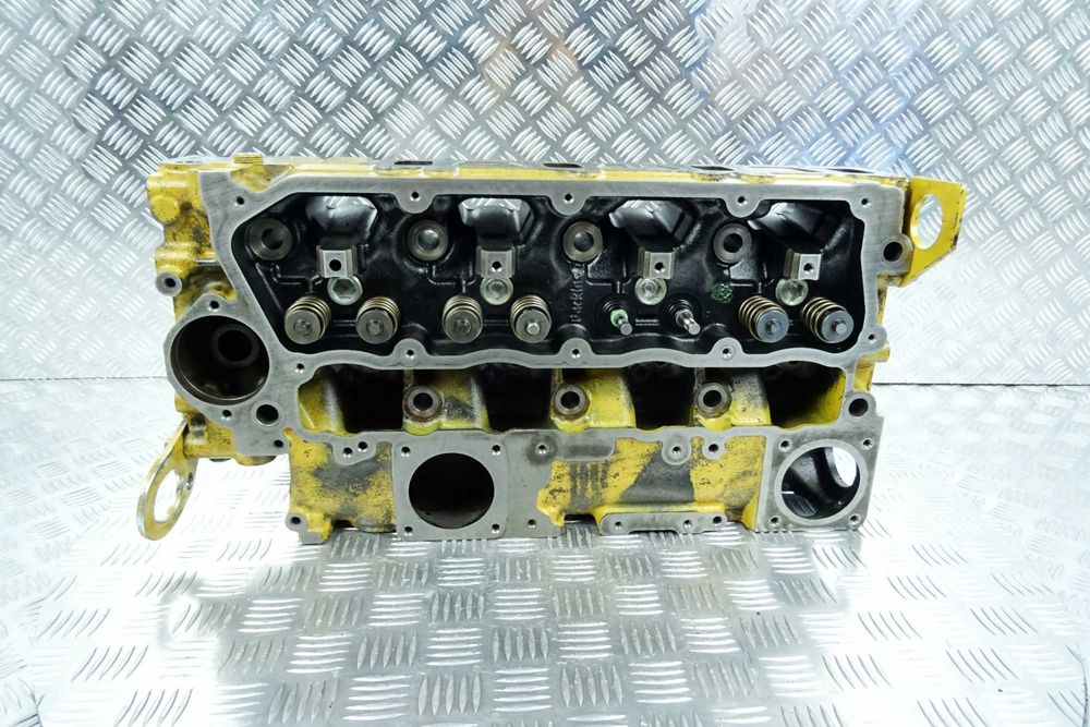 Głowica do silnika Caterpillar C4.4. Cylinder head Cat C4.4