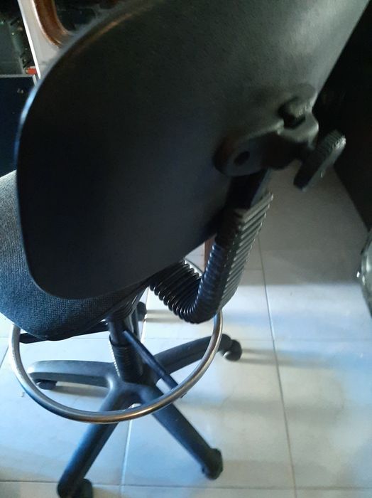 Cadeira de escritorio impecavel