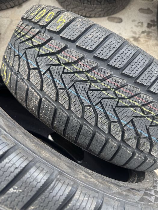 Nowe opony zimowe 225/45/17 Uniroyal 2025r