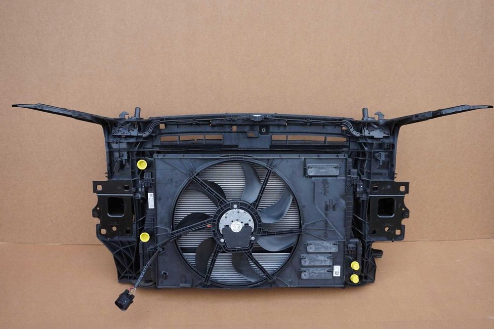 Audi  Q2 81A Передня панель телевізор