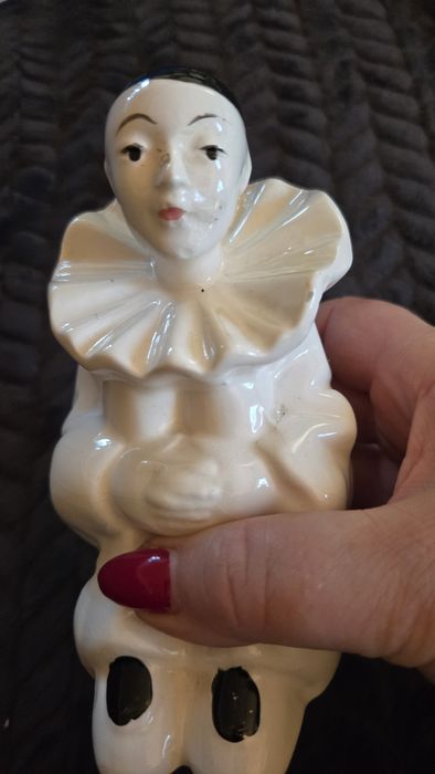 Ceramiczna figurka Pierrot.