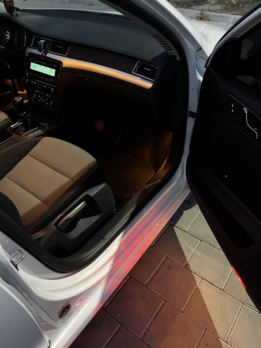Skoda Superb 2, 2011