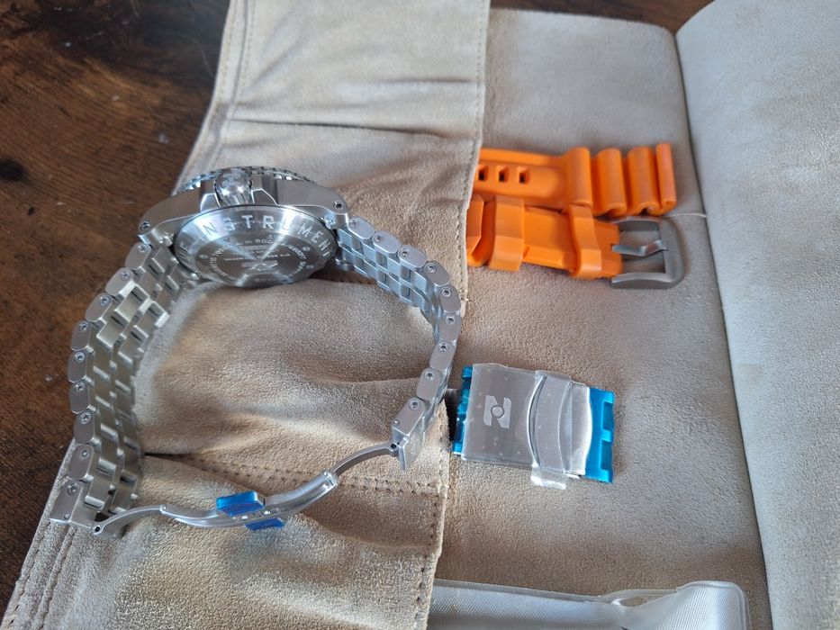 Zenton diver / eta 2824 top