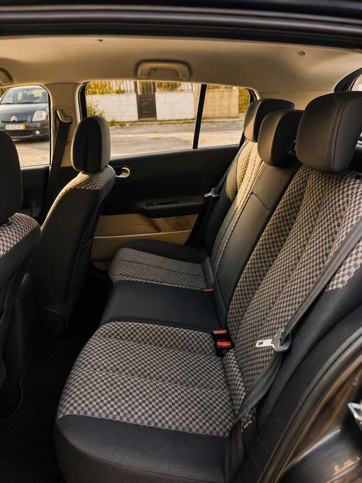 Renault Mégane II 1.5 dCi 2003 | Para Reparar | Interior Excelente