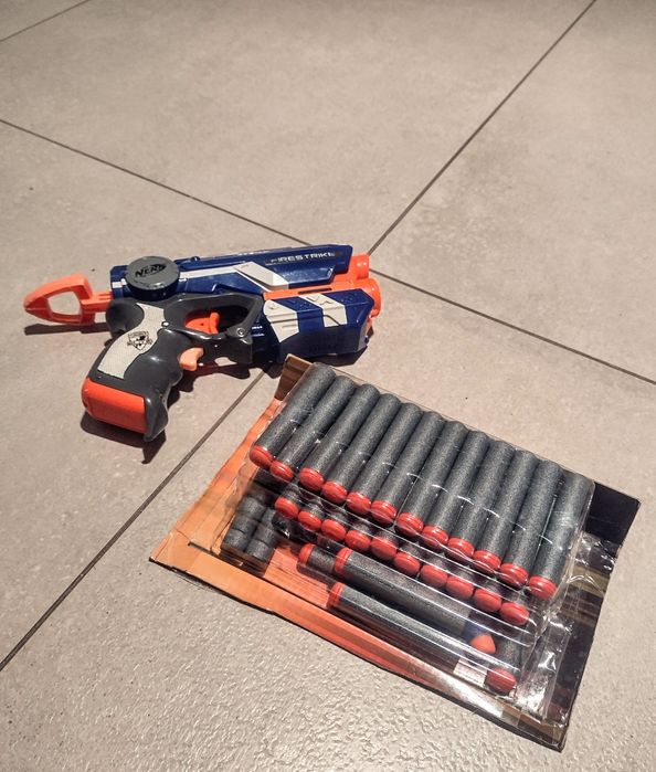 Pistolet nerf  + strzałki