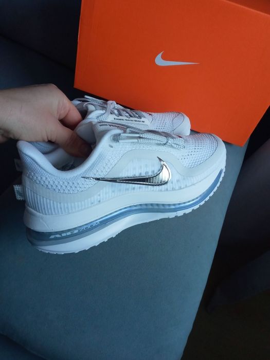 Buty Nike Pegasus Premium rozmiar 38,5.