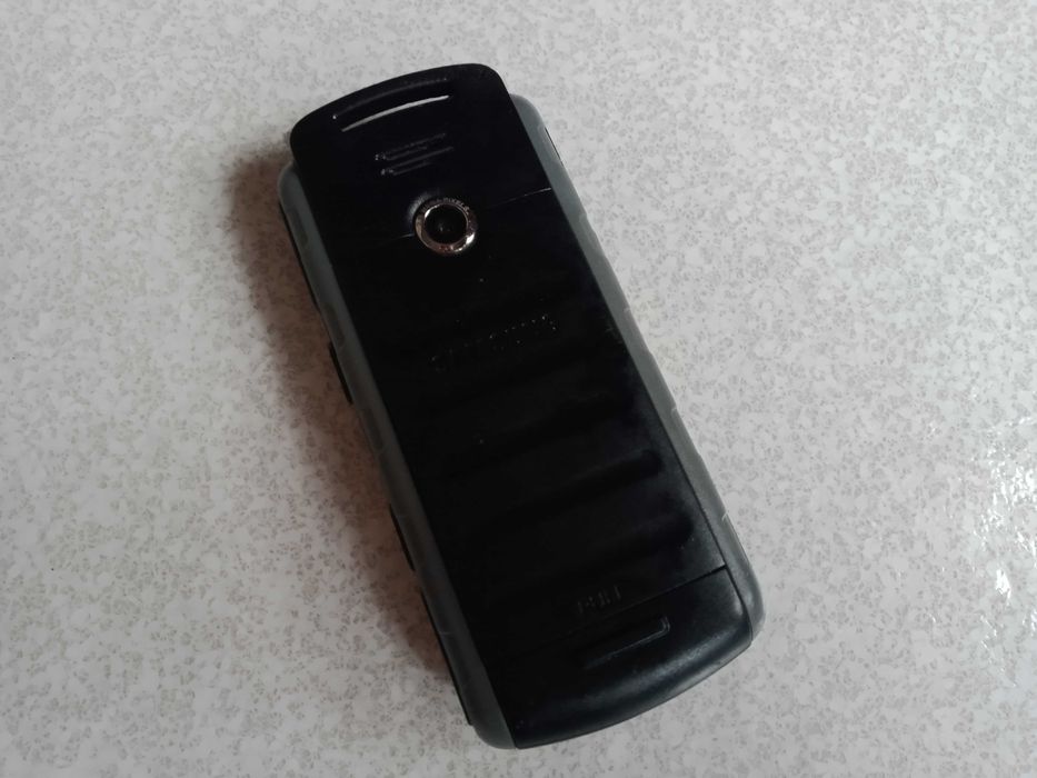 Telemóveis para colecionadores - Samsung Nokia Siemens LG etc