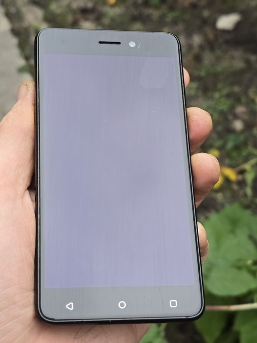 Android телефон на 2 сімкарти