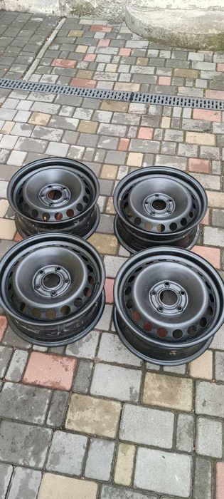 Диски стальні R15 на Renault Megane 3/Scenic/Fluence/Laguna