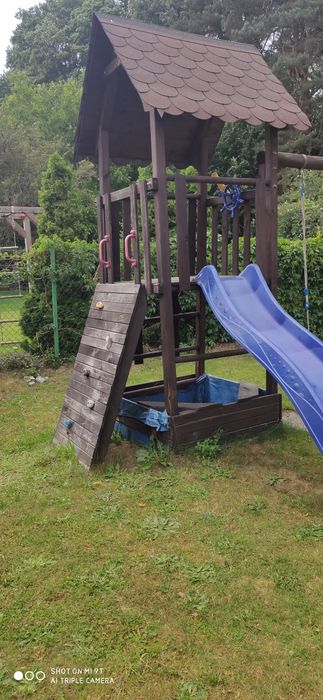 Plac zabaw drewniany,domek, huśtawki