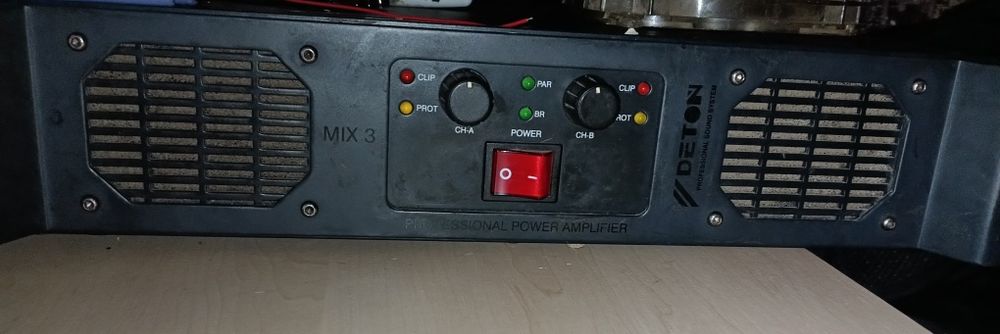 Продам комплект музыкальной аппаратуры