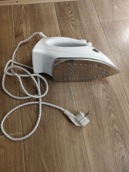 Утюг Atlanta Douglas 1400W