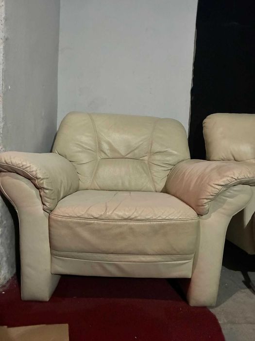 Fotel skórzany duży jasna skóra bardzo wygodny