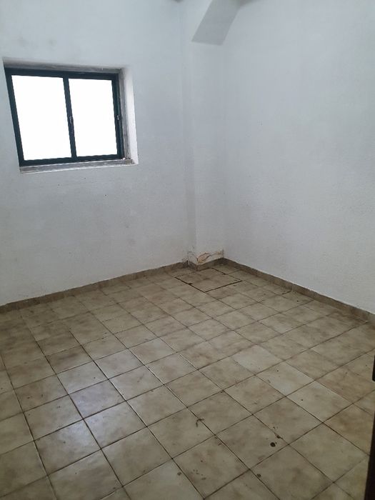 DEMOLIÇÕES LIMPEZAS CARRINHAS CONTENTORES recolha de entulho de obras