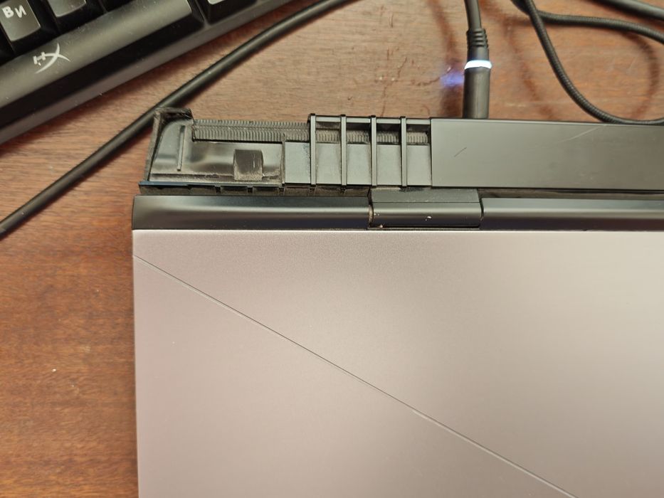 Продам ноутбук Alienware 17 r4