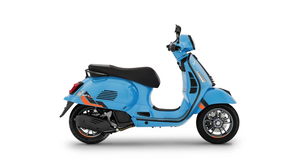 Vespa GTS nowa VESPA GTS Super 125 Sport autoryzowany dealer GDYNIA FV 23%