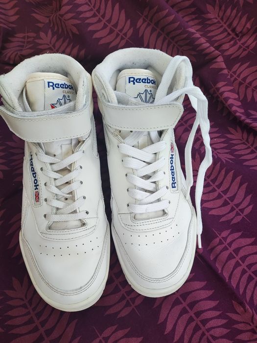 Кросівки білі фірмові