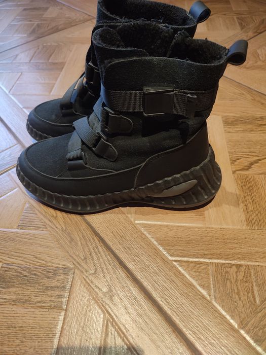 Зимові ботинки жіночі