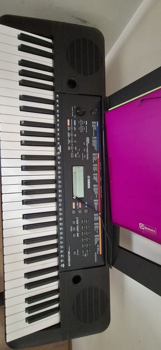 Piano Yamaha PSR.E263