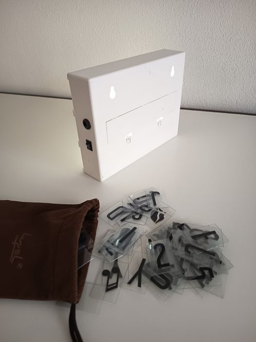 Mostrador de mensagem luminoso