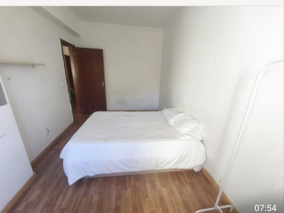 Quarto para arrendar