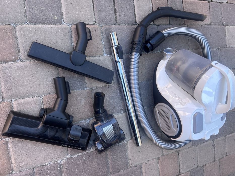 Продам пилосос Rowenta + насадки