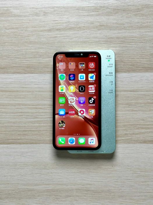 Wyświetlacz do iPhone 11 – Oryginalny – Montaż z gwarancją 30 dni