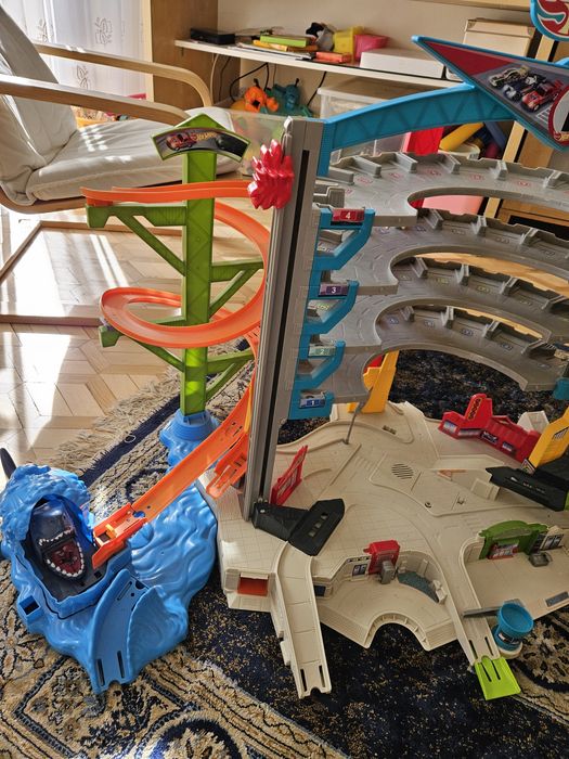 Mega garaż HotWheels