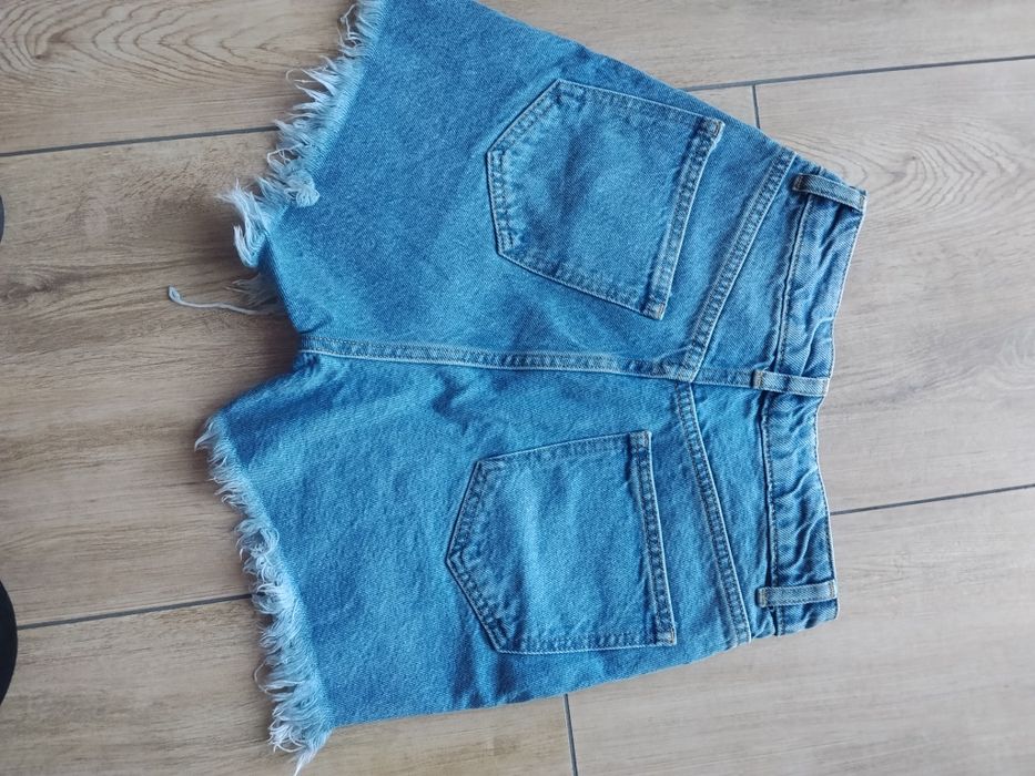Spodenki jeansowe 34