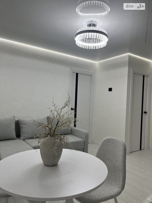 Продаж 2к квартири 56 кв. м на вул. Смакули