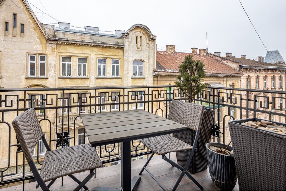 Сучасна квартира на вул. Франка для пари.