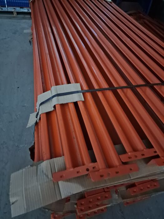 Estantes usadas de armazém