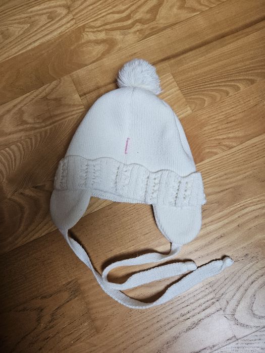 Zimowa czapeczka niemowlęca, chrzest